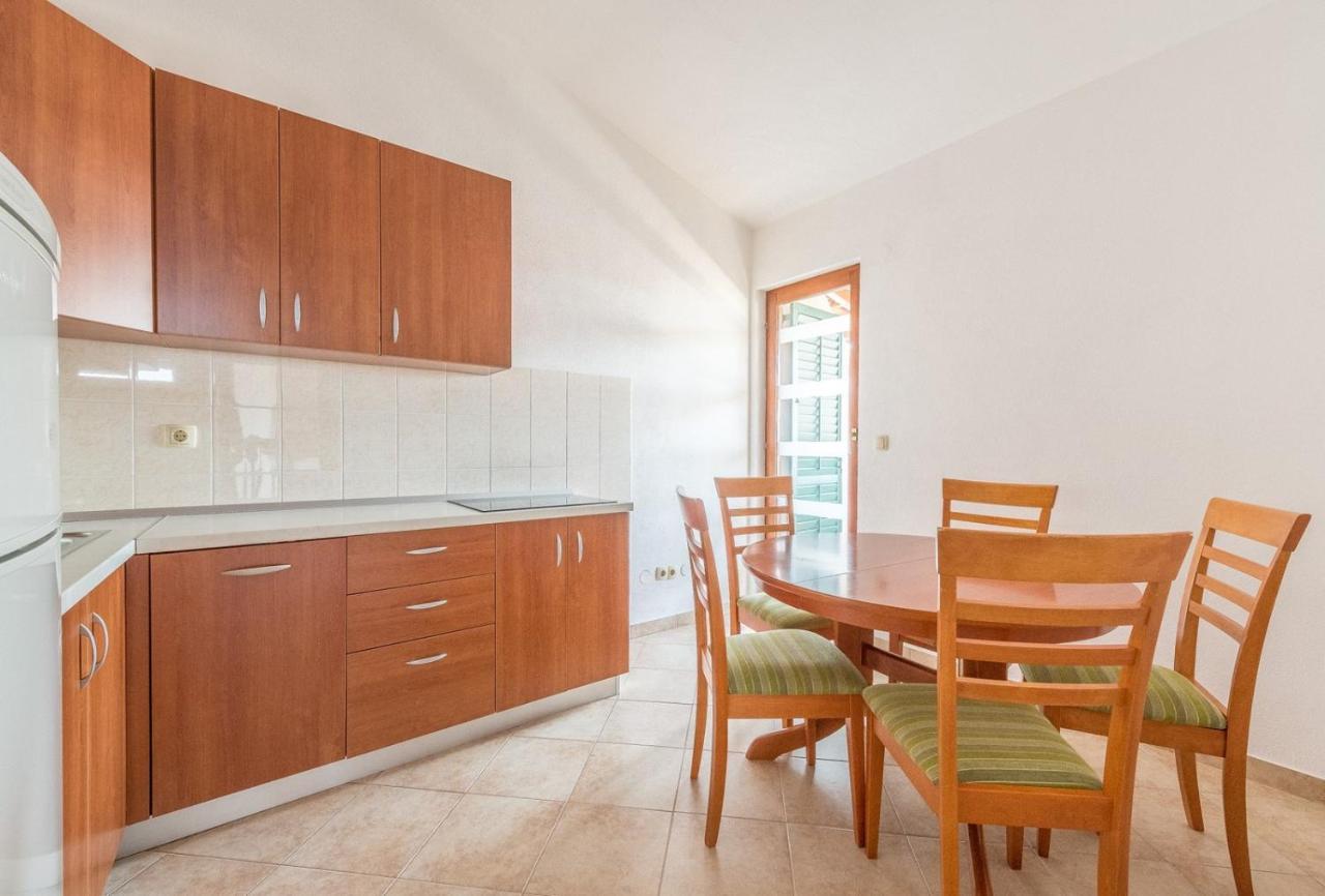 Apartments Ivana-Mira 奥库格哥恩基 外观 照片