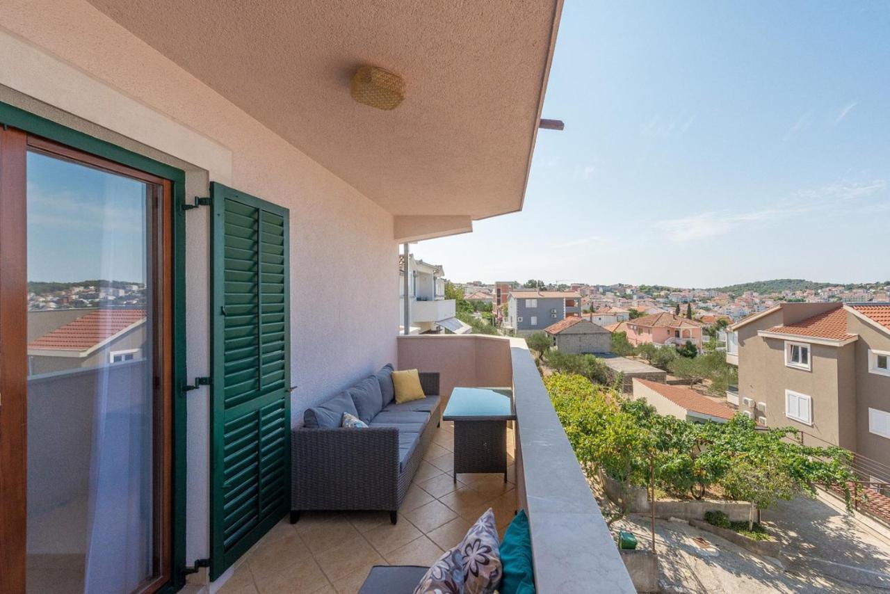 Apartments Ivana-Mira 奥库格哥恩基 外观 照片