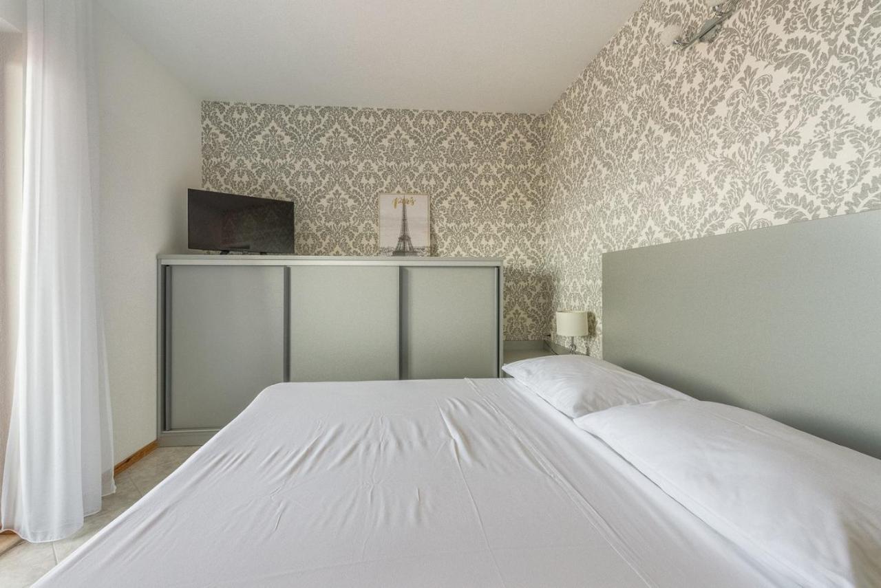 Apartments Ivana-Mira 奥库格哥恩基 外观 照片