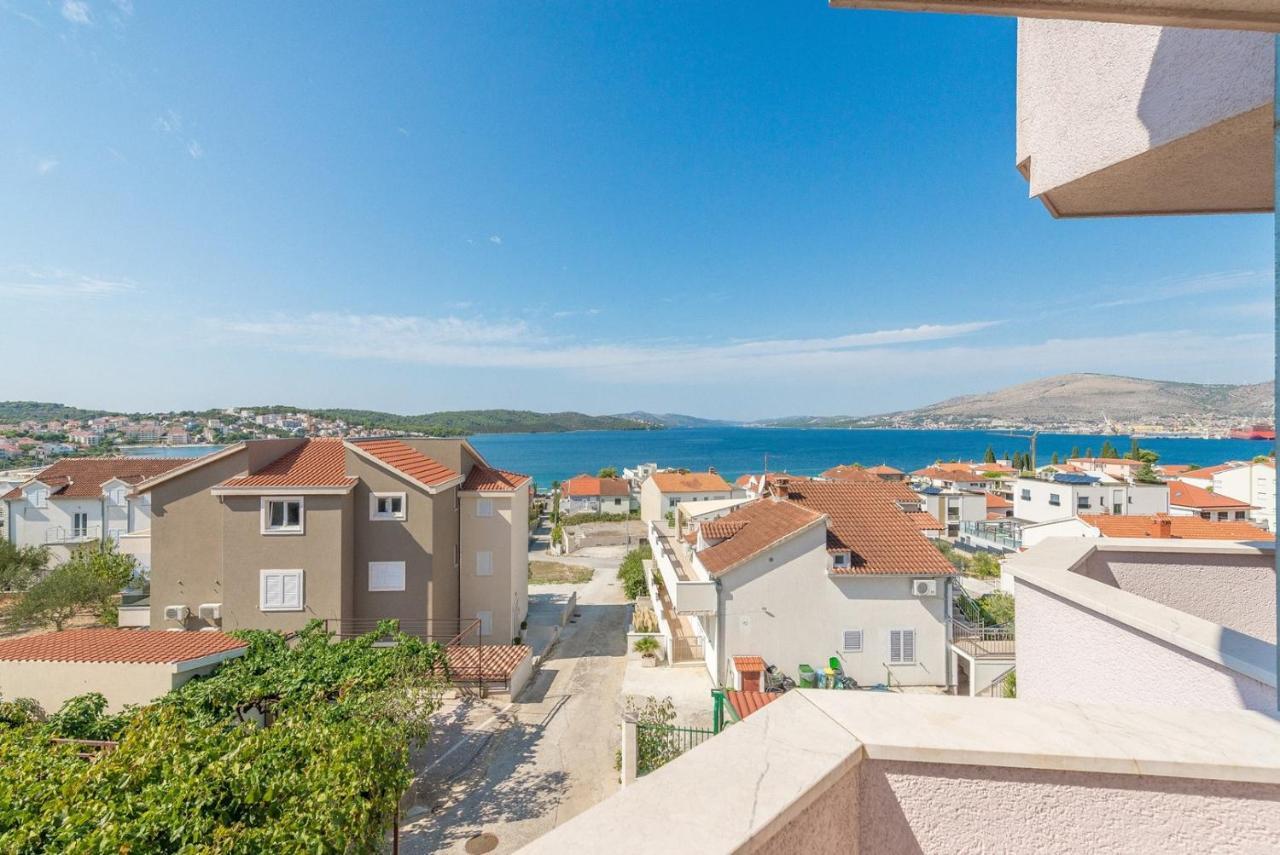Apartments Ivana-Mira 奥库格哥恩基 外观 照片